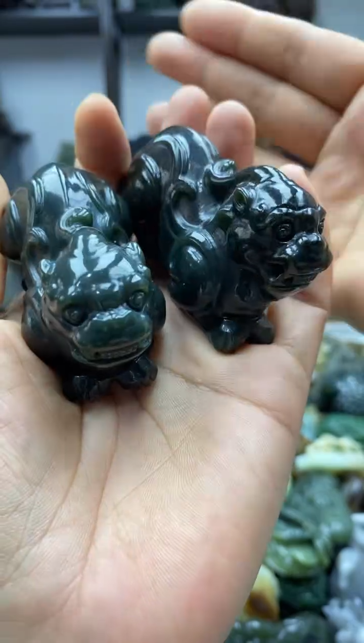 和田玉未镶嵌把件拍一发一，多样性发货