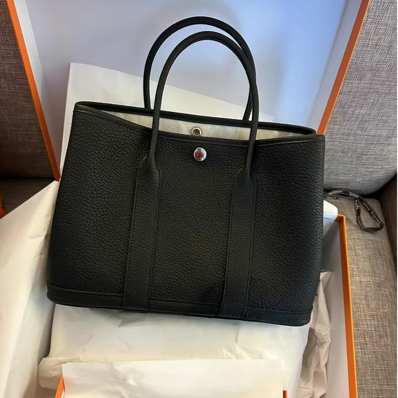 未使用 Hermes/爱马仕 青奢荟//黑色花园30手提包////81096