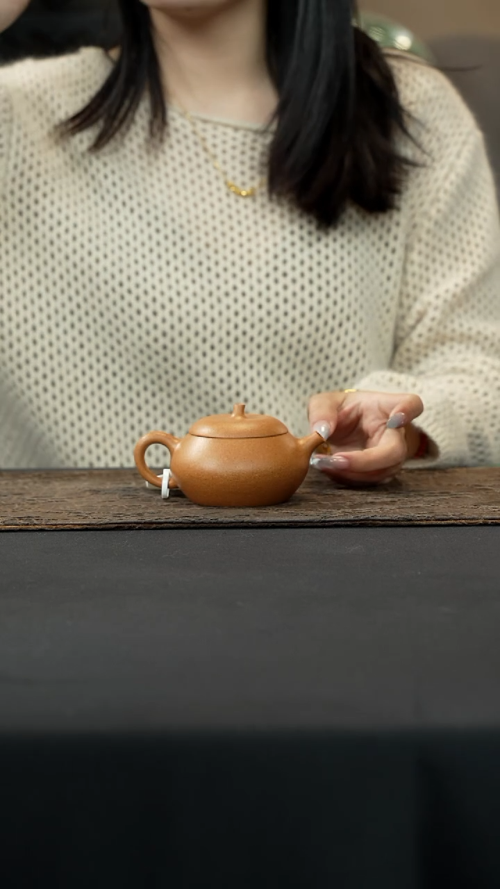 【闪购商品】紫砂茶壶180cc秋食壶黄降坡