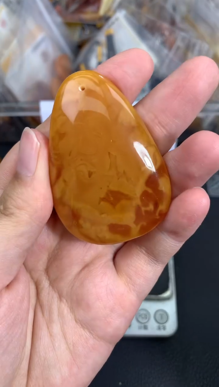 蜜蜡未镶嵌珠宝奇石62