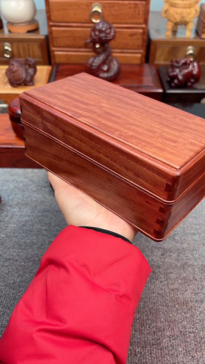 【闪购商品】老板娘推荐香花梨精工扣盒