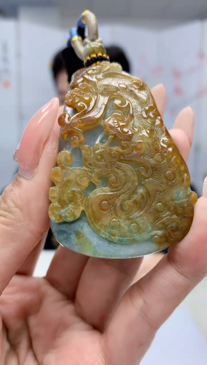 【闪购商品】定制翡翠未镶嵌4917MM-毛货挂件52