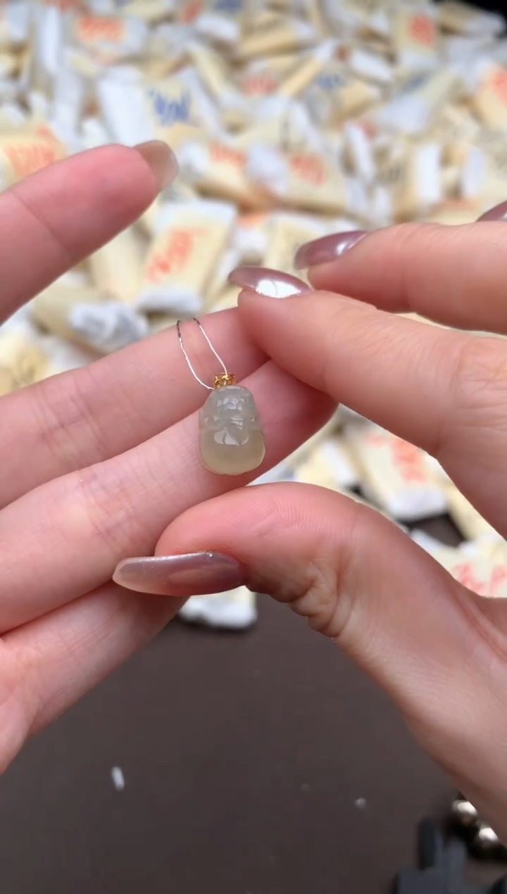 【闪购商品】翡翠挂件18K金镶嵌一