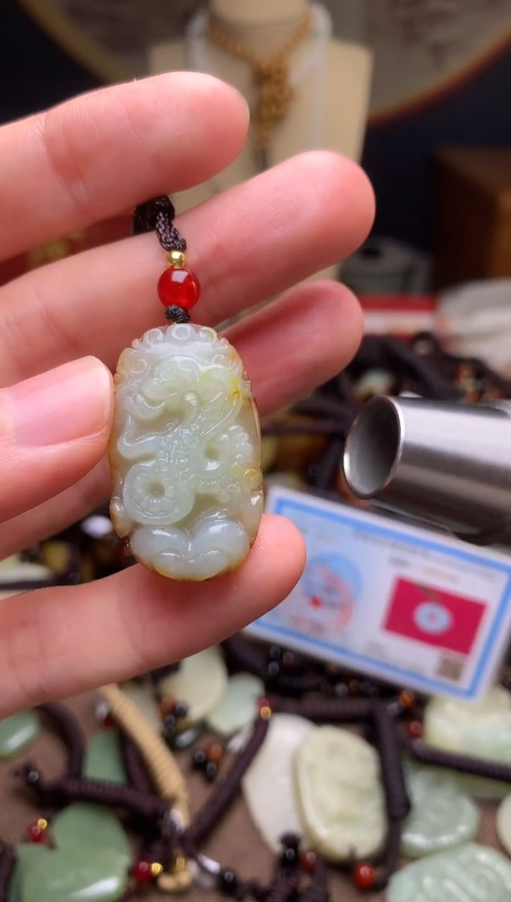 颈饰未镶嵌和田玉新疆料青海料清水和田玉吊坠
