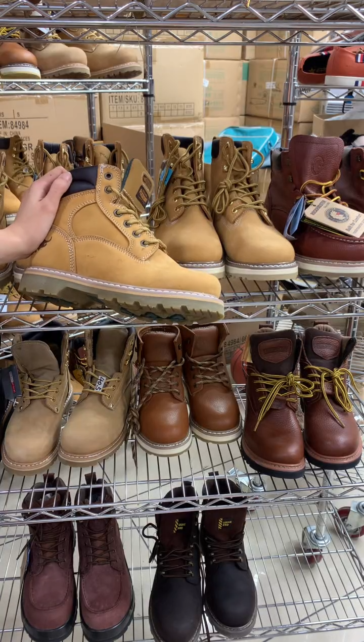 牛皮44.5码，牛头1，皮鞋码，工装靴，默认微瑕 个别鞋面有胶印
