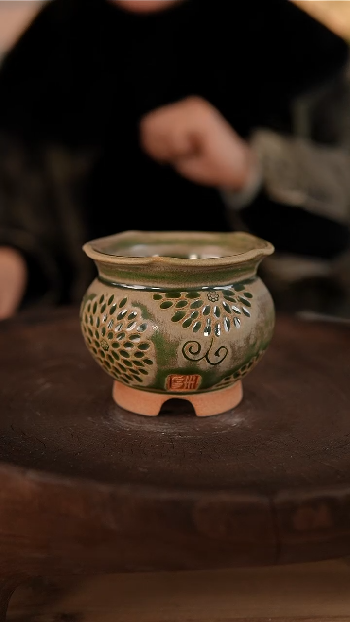 【闪购商品】红陶1-15-358默认微瑕口6.5