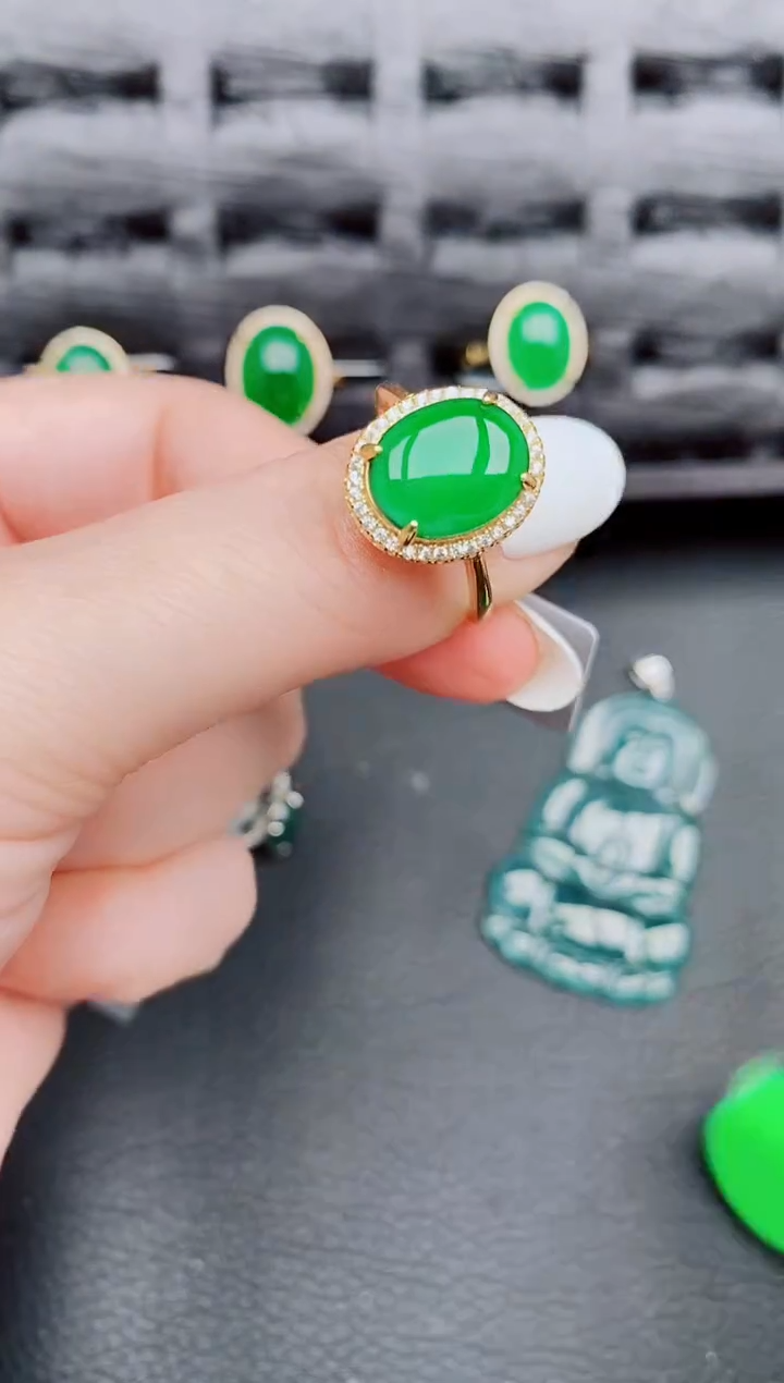 【闪购商品】翡翠戒指银S925镶嵌天然a货翡翠748