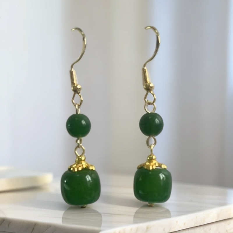 48绿玛瑙大方气质优雅耳坠