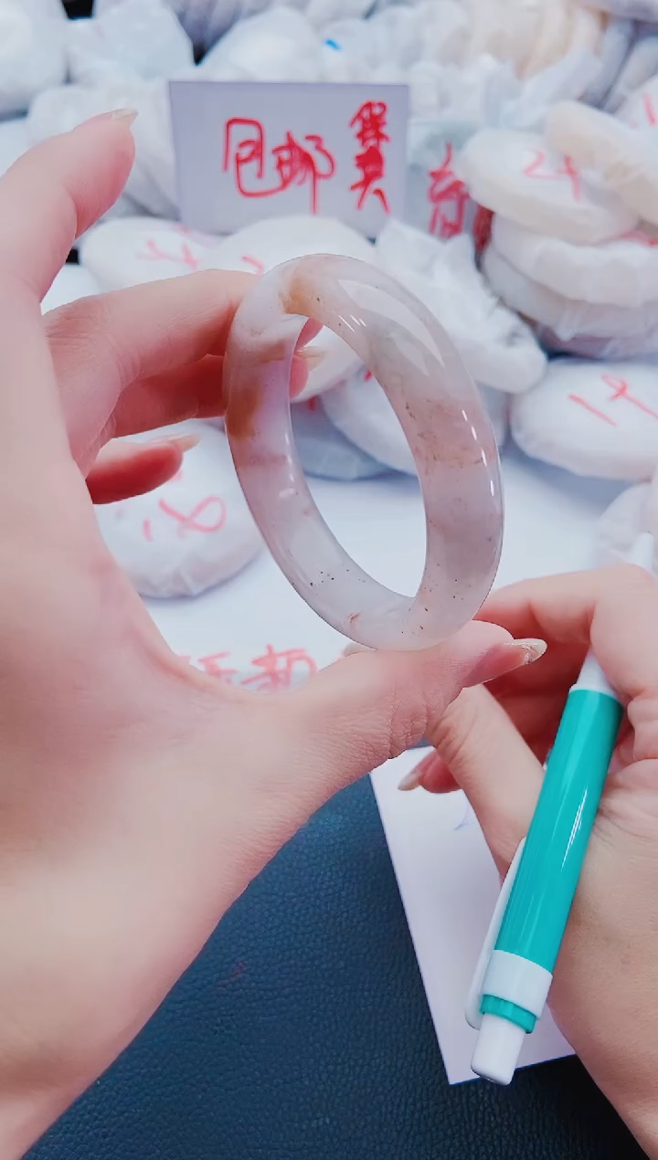 未镶嵌手镯石英质玉L87-55-56