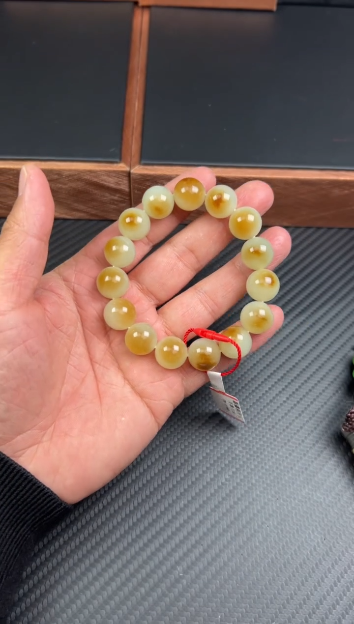 【闪购商品】和田玉手串未镶嵌且末金山微色差卡14