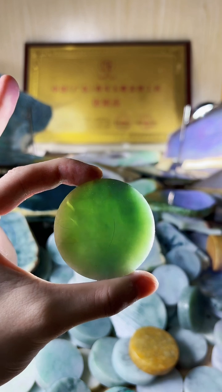 【闪购商品】翡翠颈饰未镶嵌A货吴玉2105