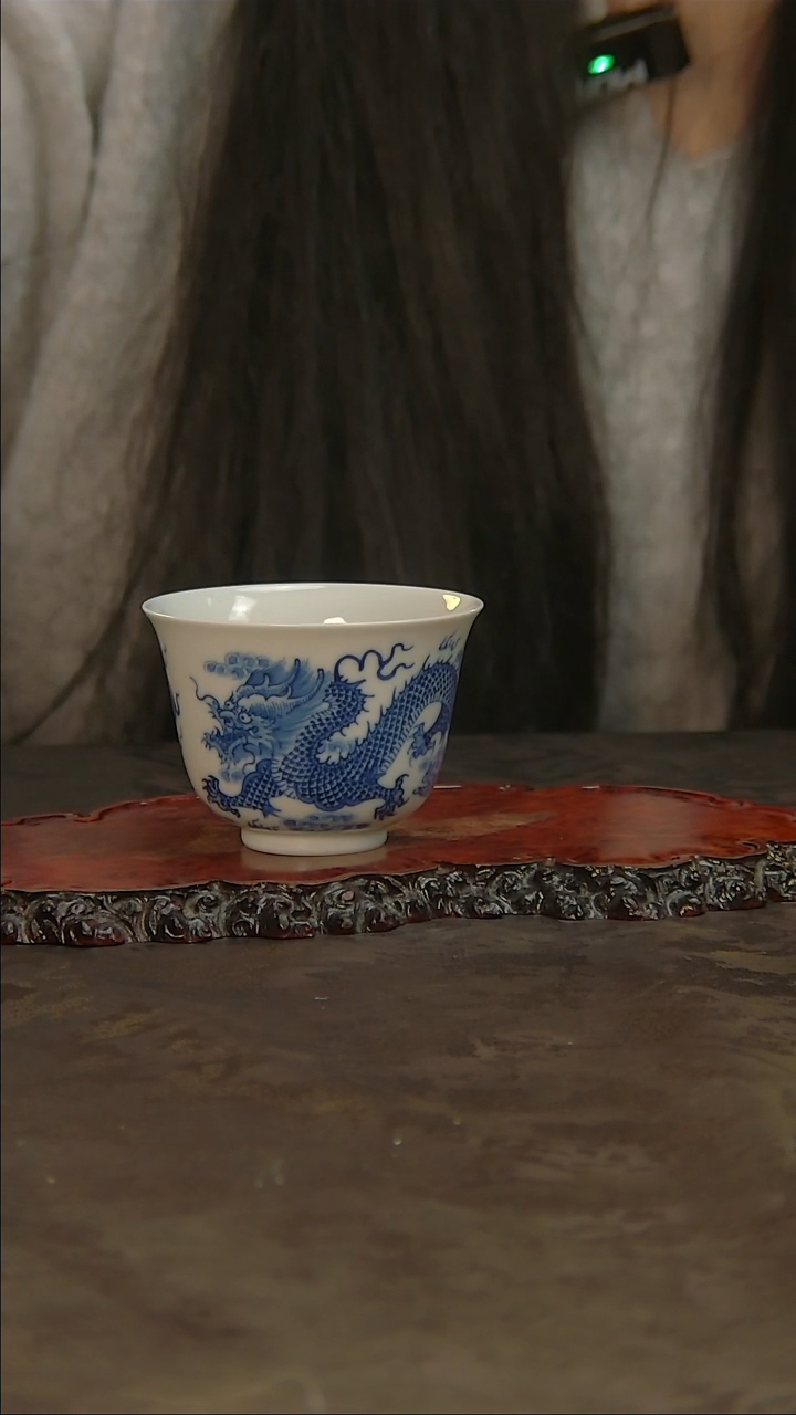 【闪购商品】青花手绘龙纹主人杯