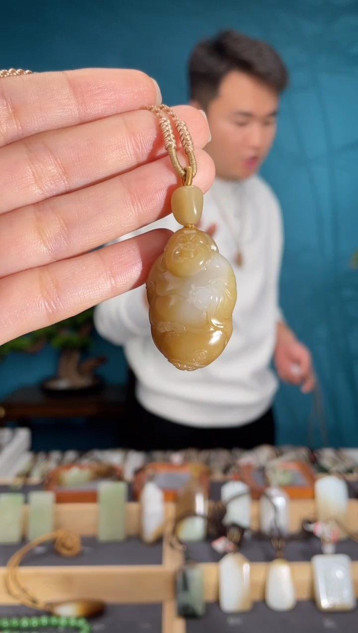 颈饰未镶嵌和田玉1