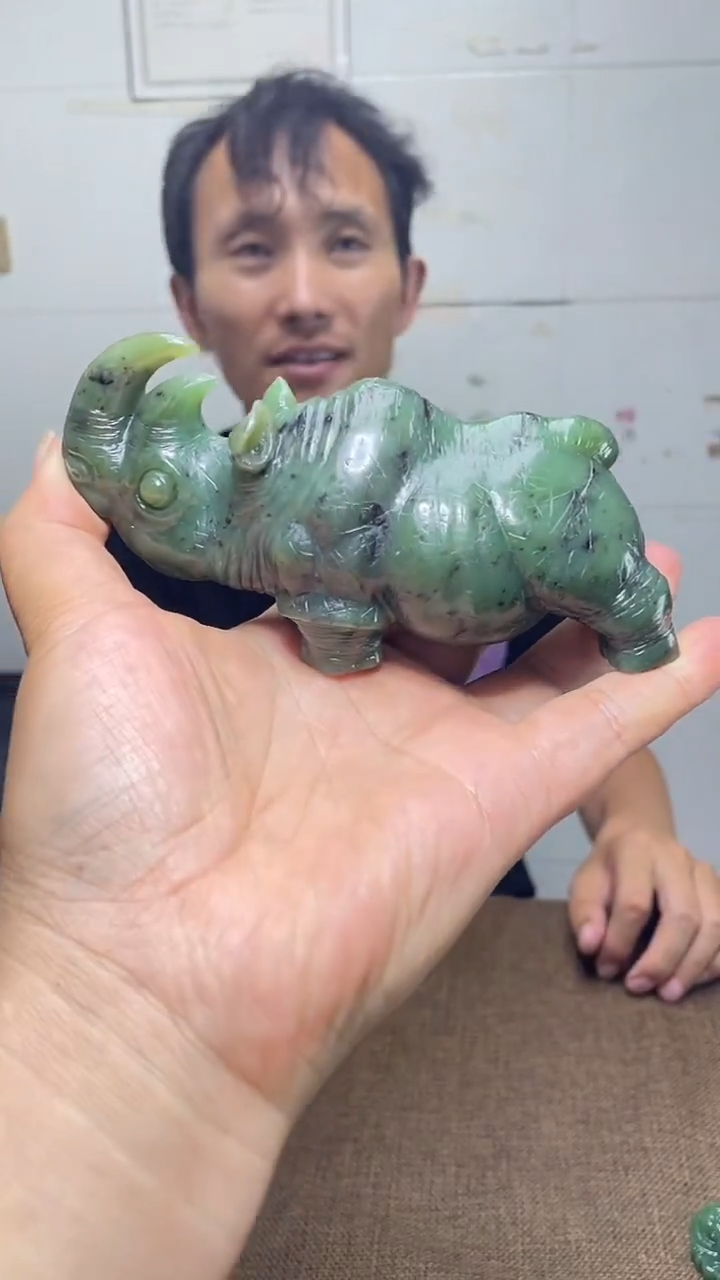 未镶嵌和田玉把件1