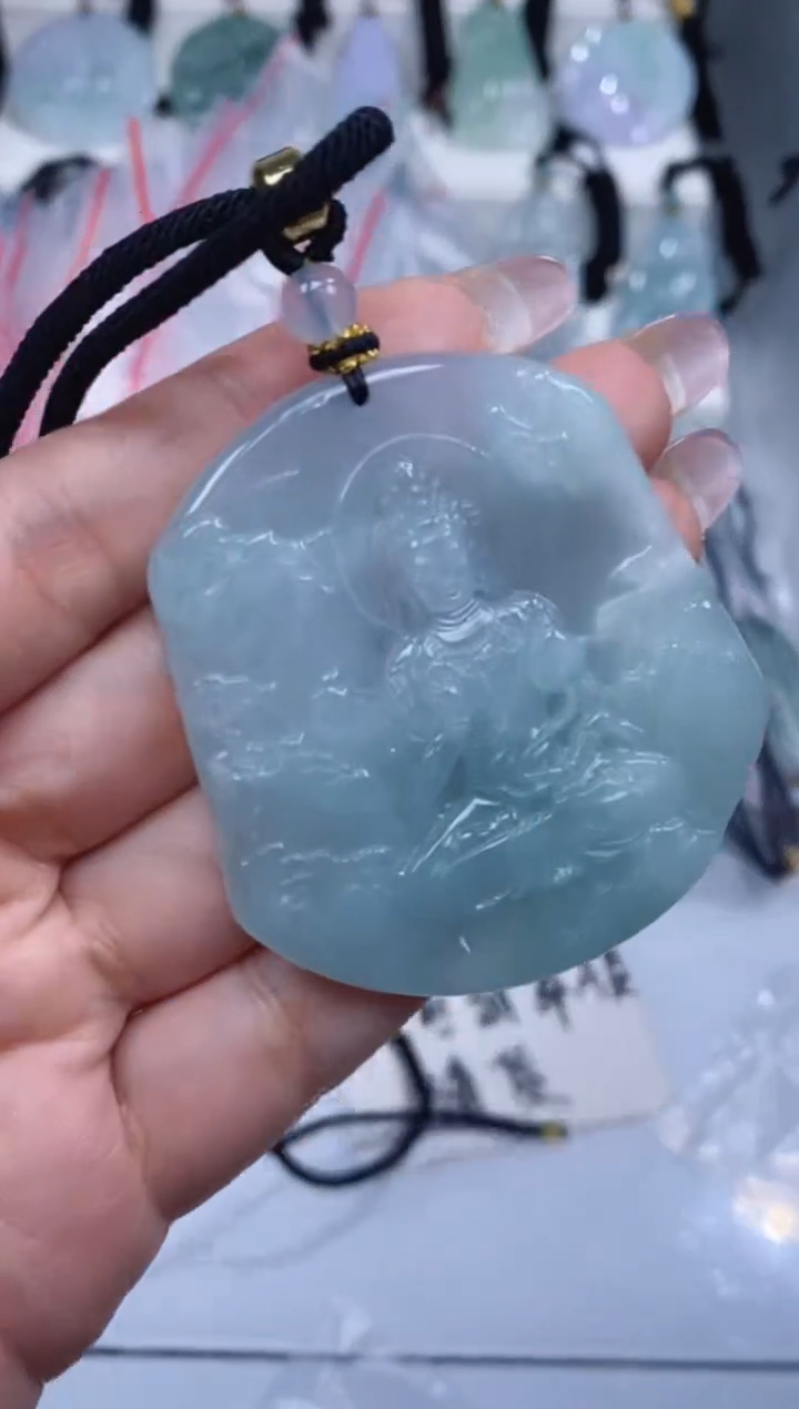 颈饰未镶嵌翡翠吊坠