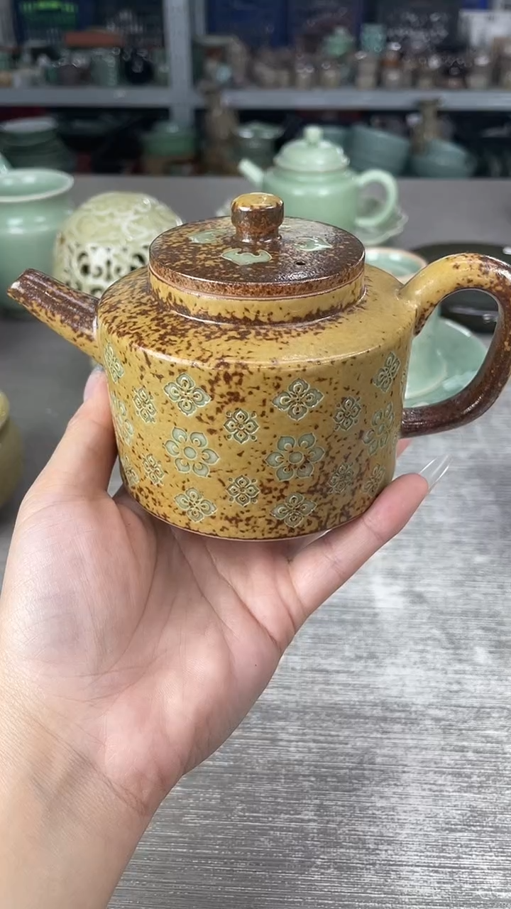 龙泉青瓷仓储大放漏