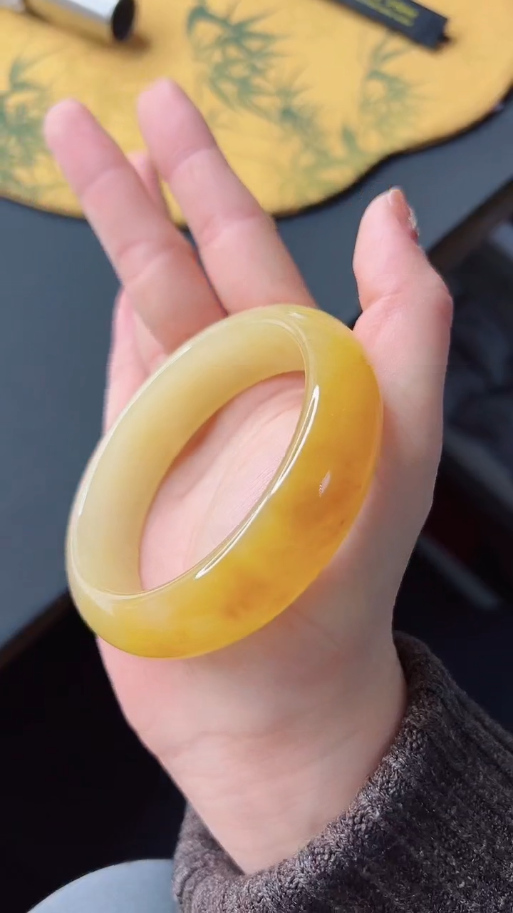 【闪购商品】石英质玉手镯未镶嵌44-60+