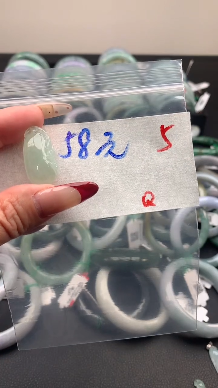 【闪购商品】定制翡翠未镶嵌毛货需精细抛光+多样性发货拍一发一