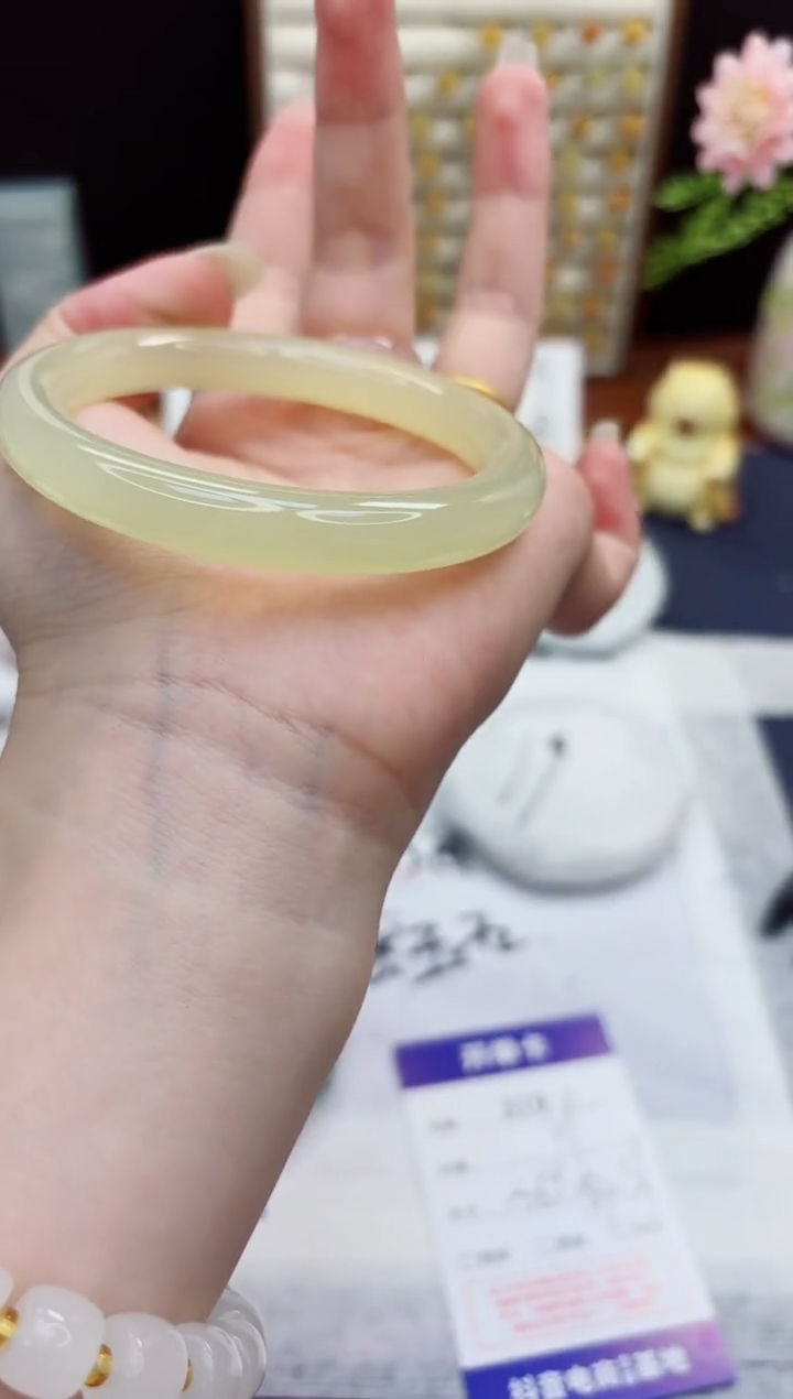 未镶嵌手镯石英质玉319-美人条晴水-圈口58