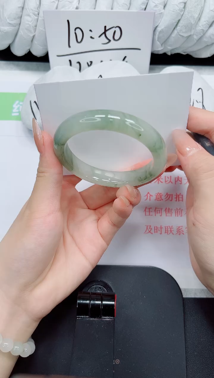 石英质玉手镯未镶嵌92-54