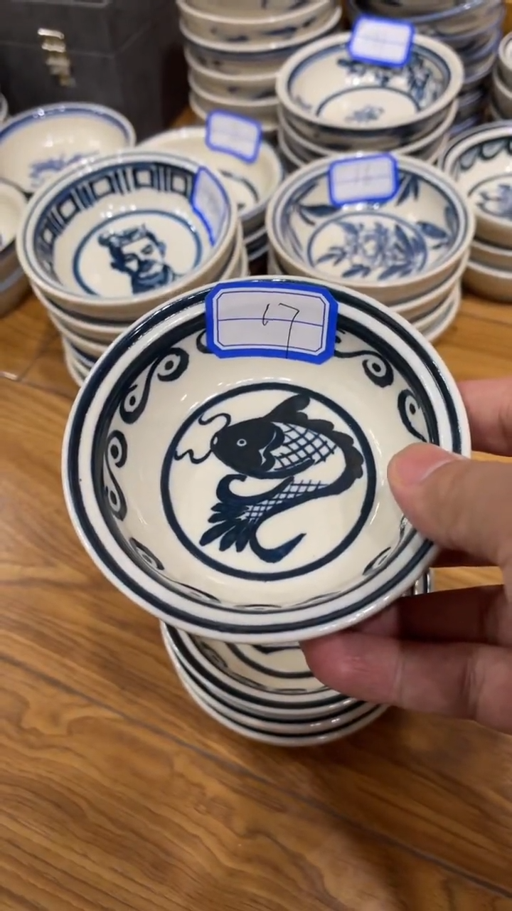 【闪购商品】瓷17号手工绘画兰花小盘10.5cm  