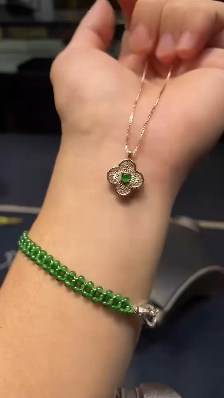 吊坠(不含链)未镶嵌翡翠000