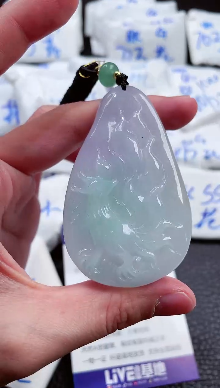 【闪购商品】翡翠未镶嵌颈饰00002788