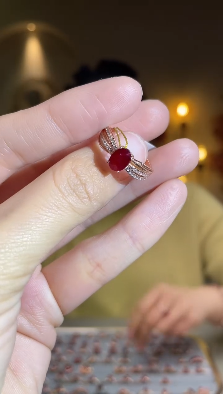 银S925镶嵌手饰红宝石手饰