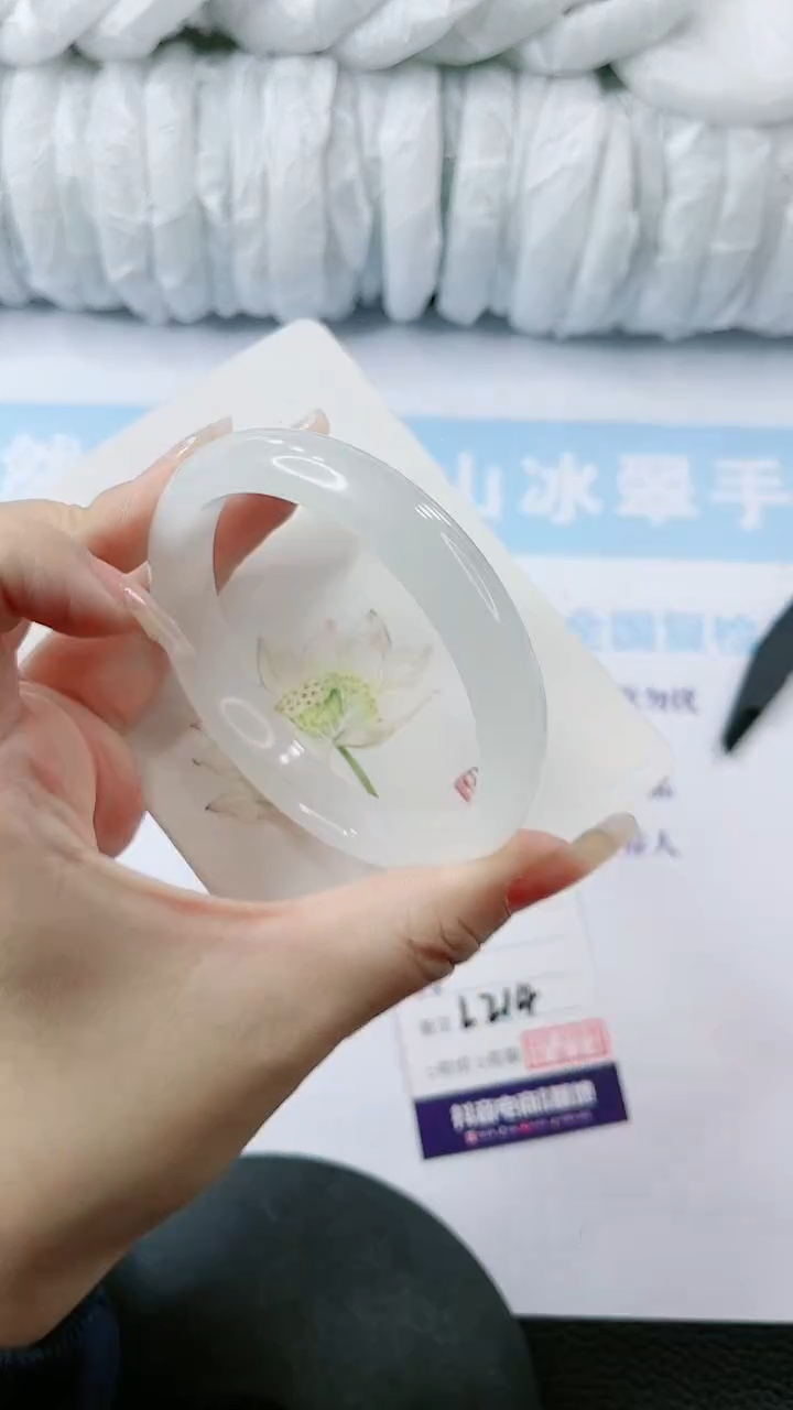 【闪购商品】石英质玉手镯未镶嵌多样性发货L214-62