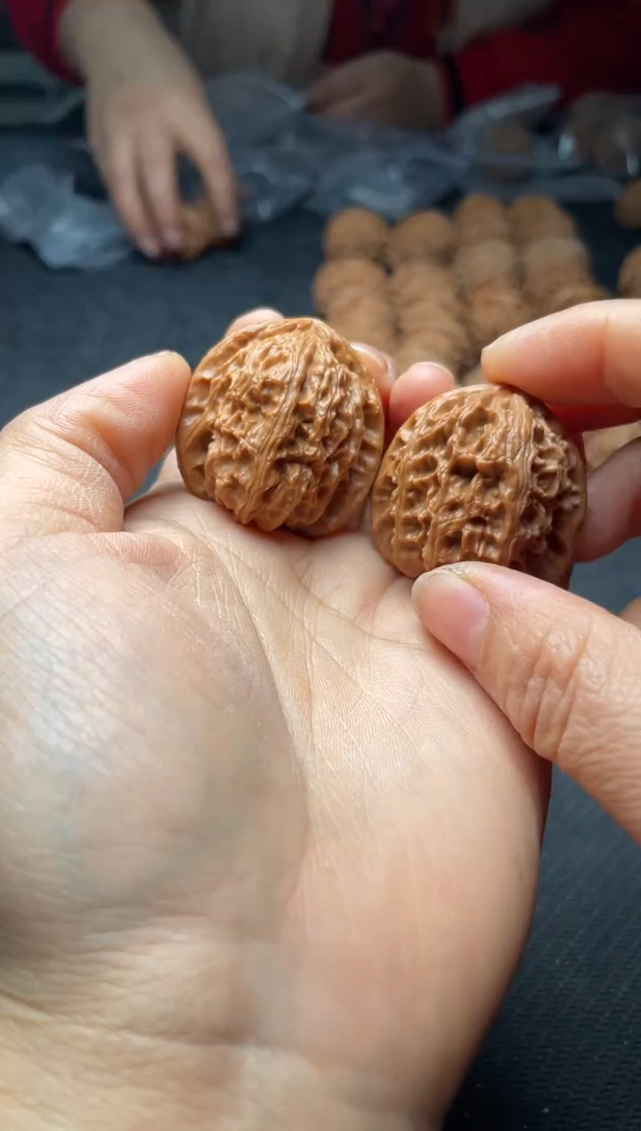 把件文玩核桃w207   白狮子 35尺