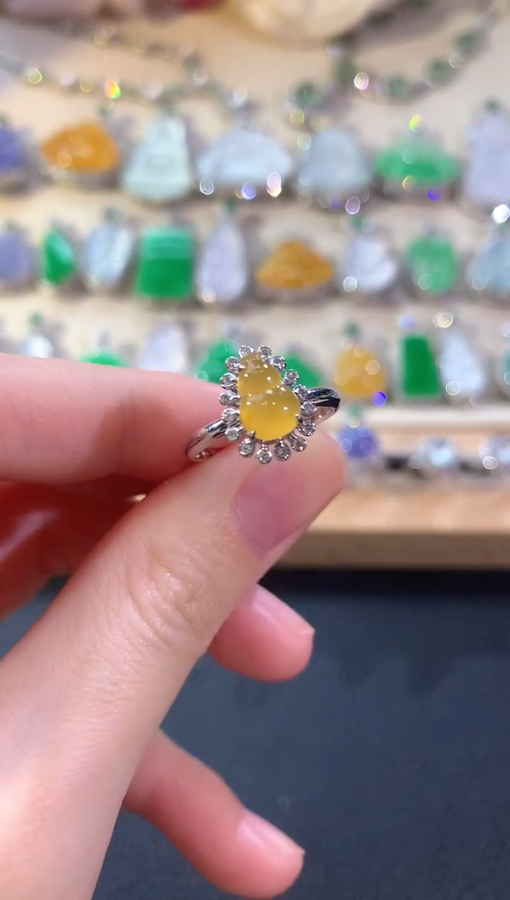 18K金镶嵌戒指翡翠冬日珠宝Q27