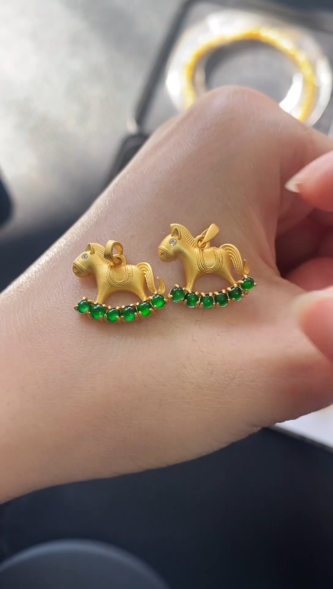 颈饰银S925镶嵌翡翠小马~多样性发其一