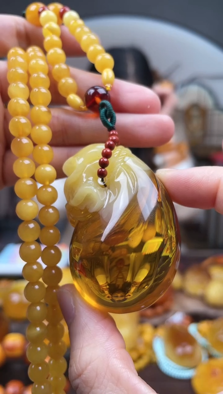 【闪购商品】琥珀裸石未镶嵌首饰 假1赔4 （多样性发货1件