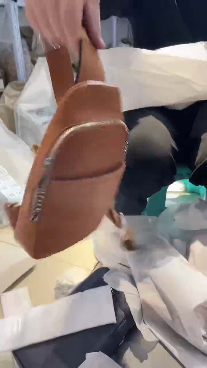 头层牛皮137品牌男包清货中（不要卡单，理性消费）