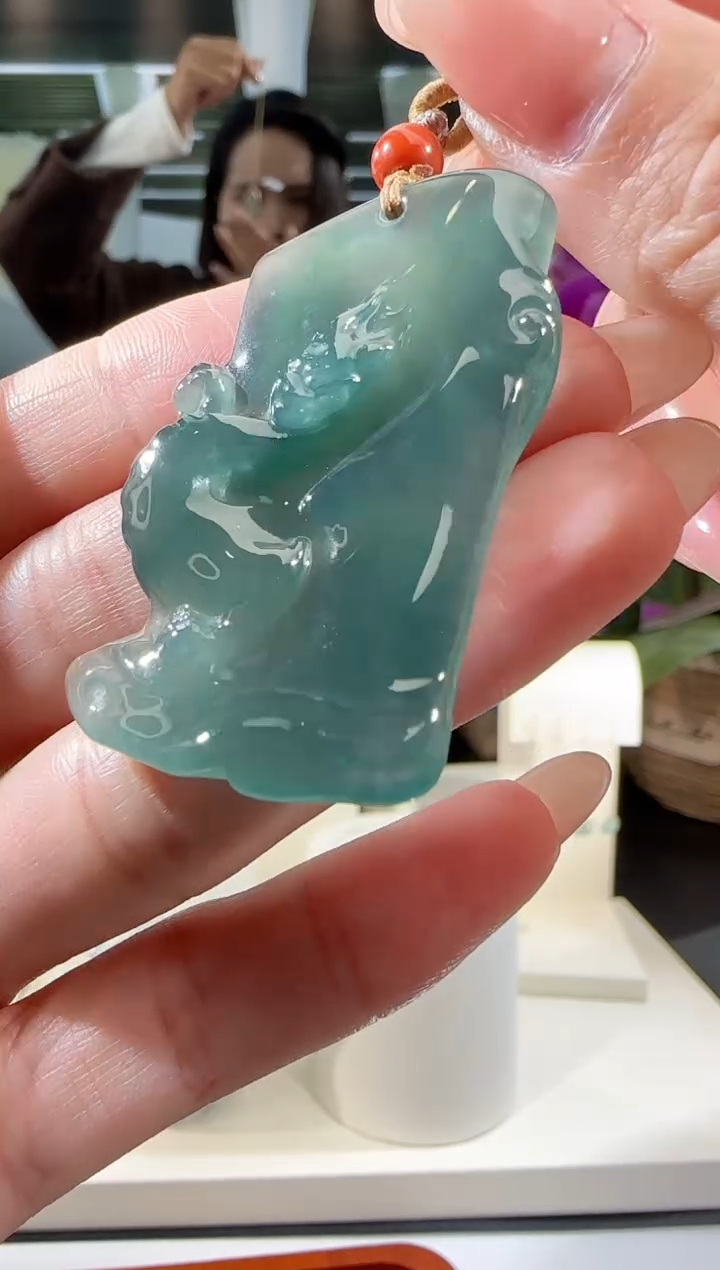 【闪购商品】翡翠吊坠(不含链)未镶嵌龙牌