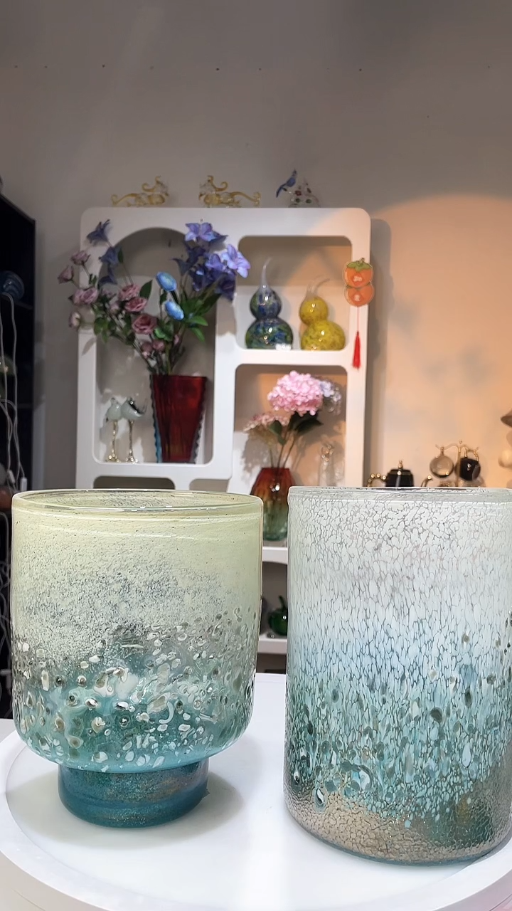 【闪购商品】琉璃2只高20琉璃白瓷点花瓶