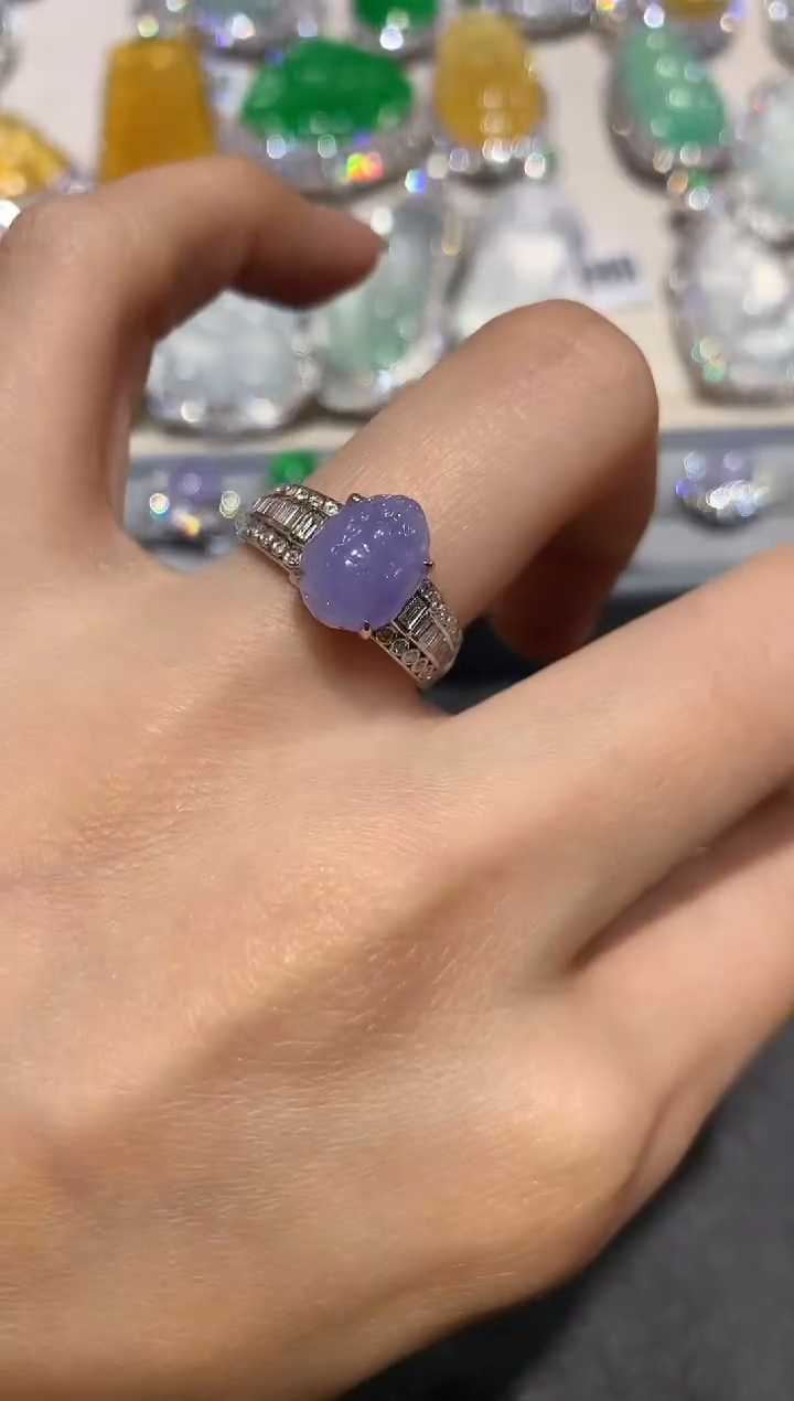 【闪购商品】翡翠戒指18K金镶嵌q451紫货有色差