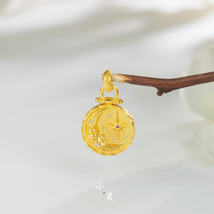 18K金星月圆牌吊坠 G80889