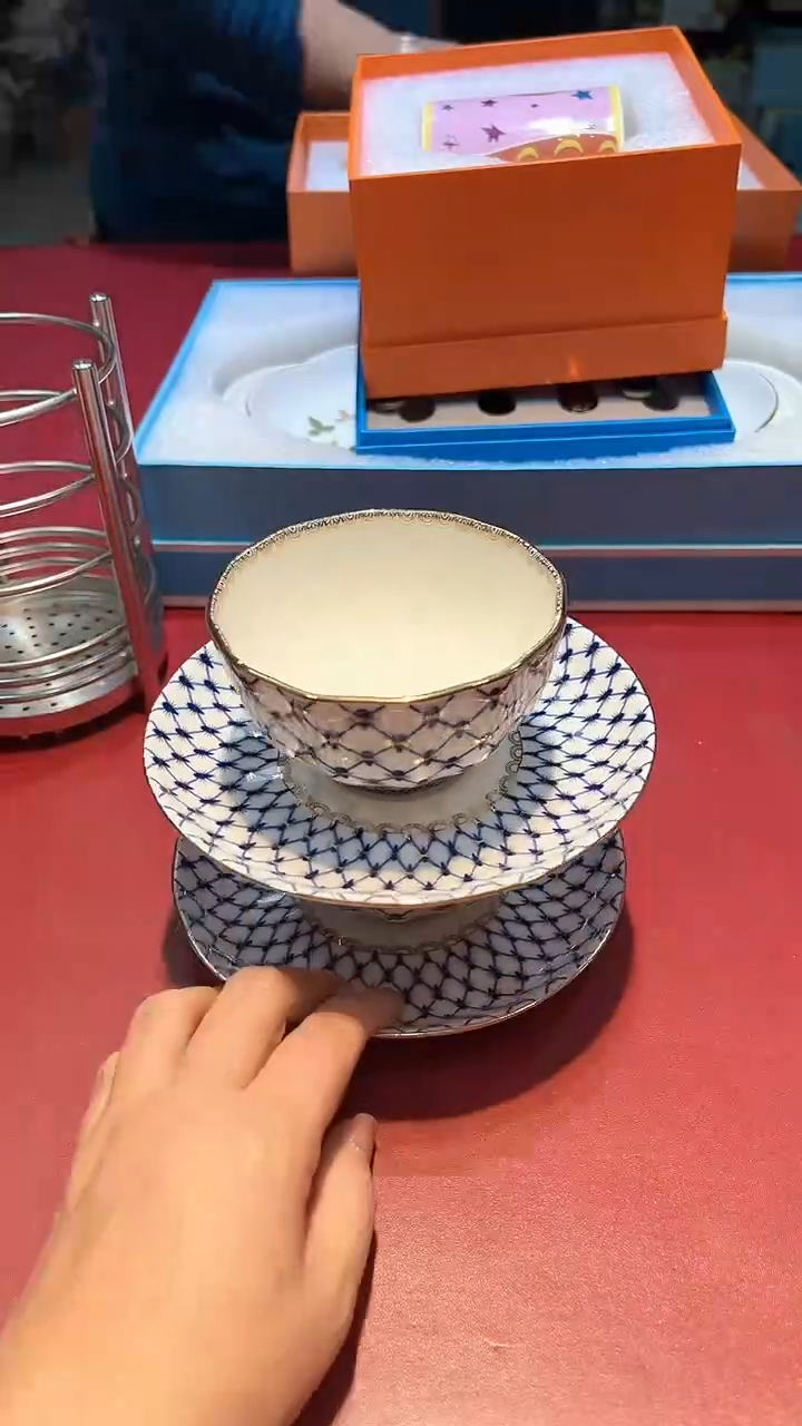 【闪购商品】瓷片锅碗瓢盆一件不剩