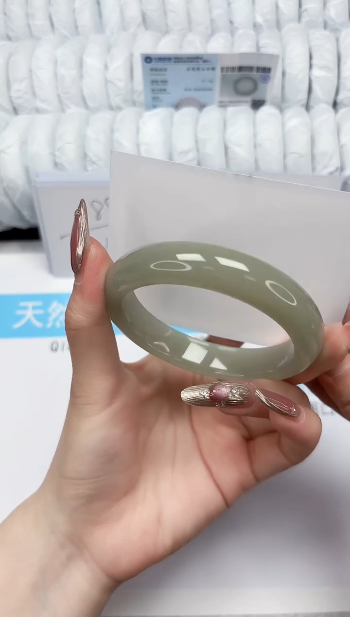 【闪购商品】石英质玉手镯未镶嵌382-59.1