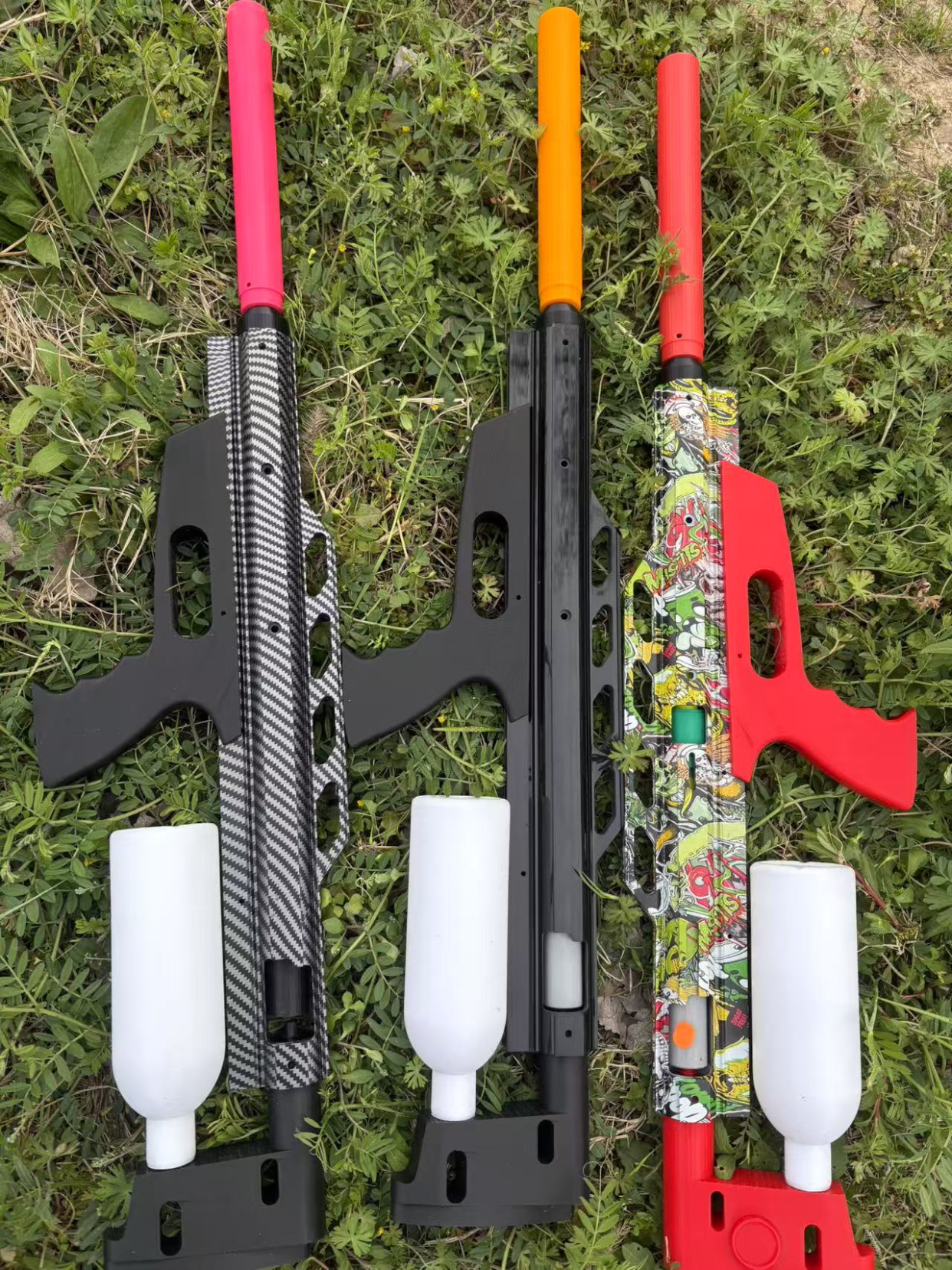 中握燕尾秃鹰模型摆件不可发射只是模型