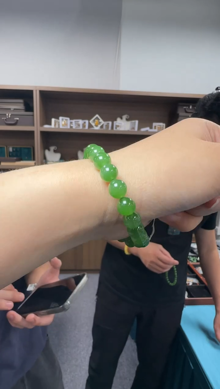 【闪购商品】和田玉手串未镶嵌约8mm碧玉圆珠单圈手串