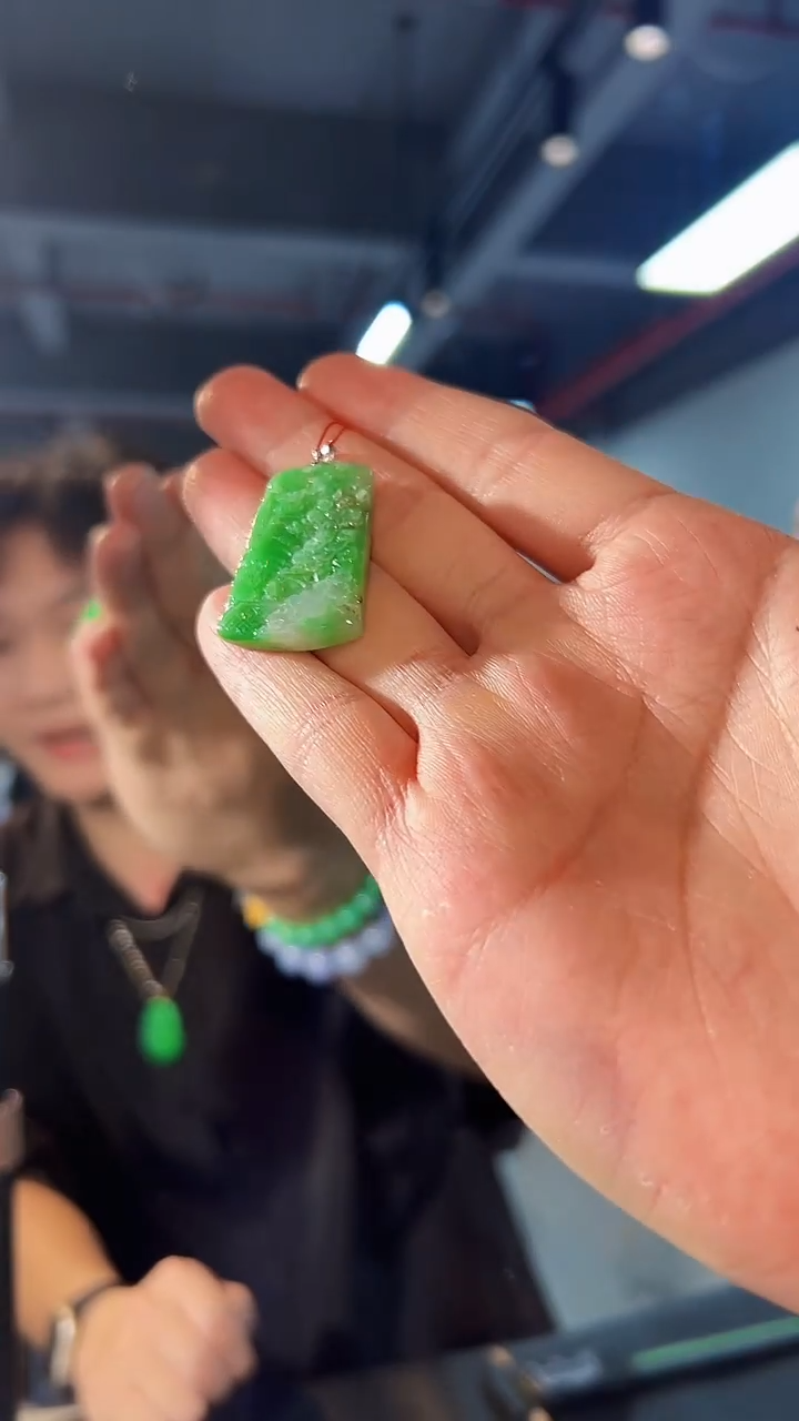 【闪购商品】翡翠18K金镶嵌颈饰缅料A货/支持复检/一件