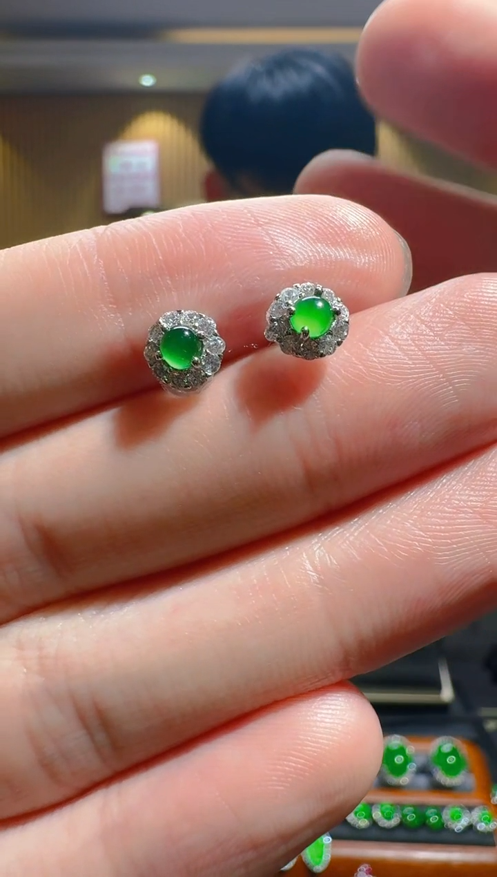 【闪购商品】翡翠耳饰未镶嵌天然A货翡翠