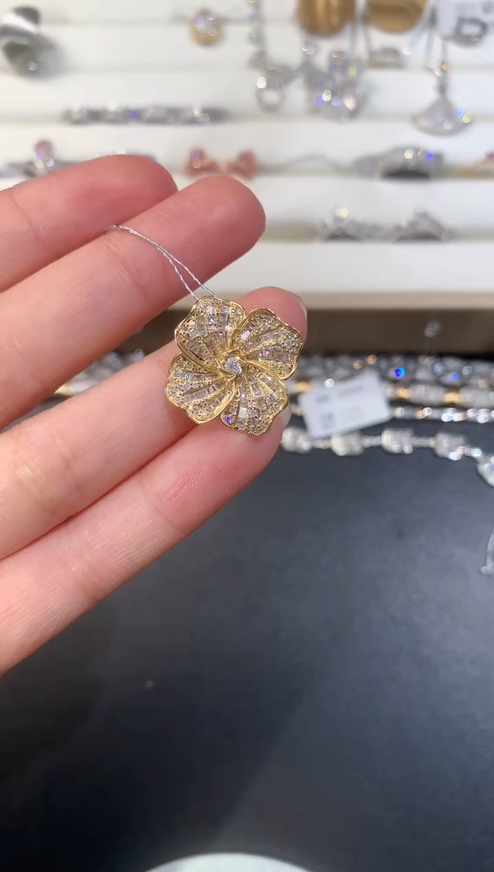 【闪购商品】钻石吊坠18K金镶嵌S459|4980