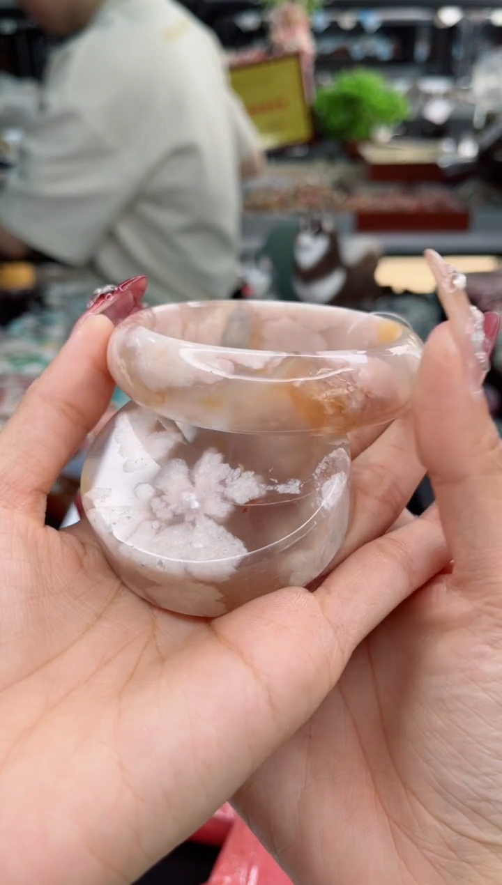 【闪购商品】石英质玉手镯未镶嵌59圈口（赠品镯心）3547507