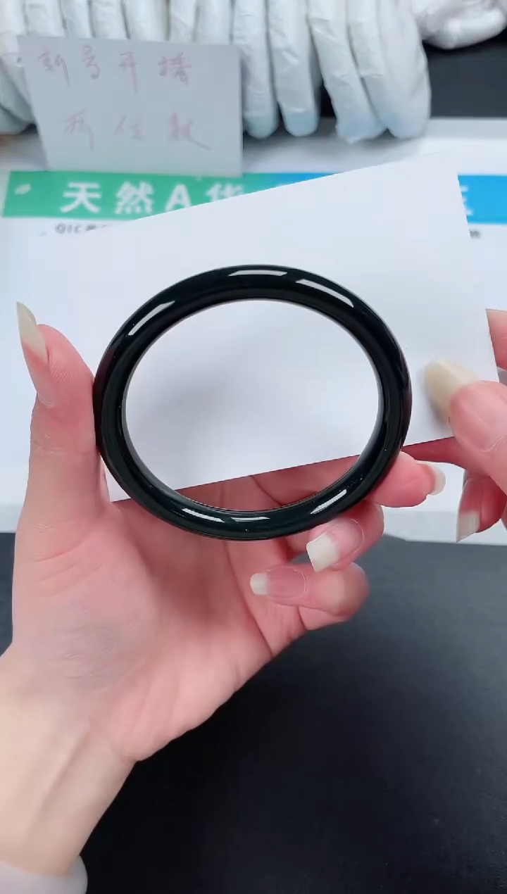 【闪购商品】和田玉手镯未镶嵌408-57.4