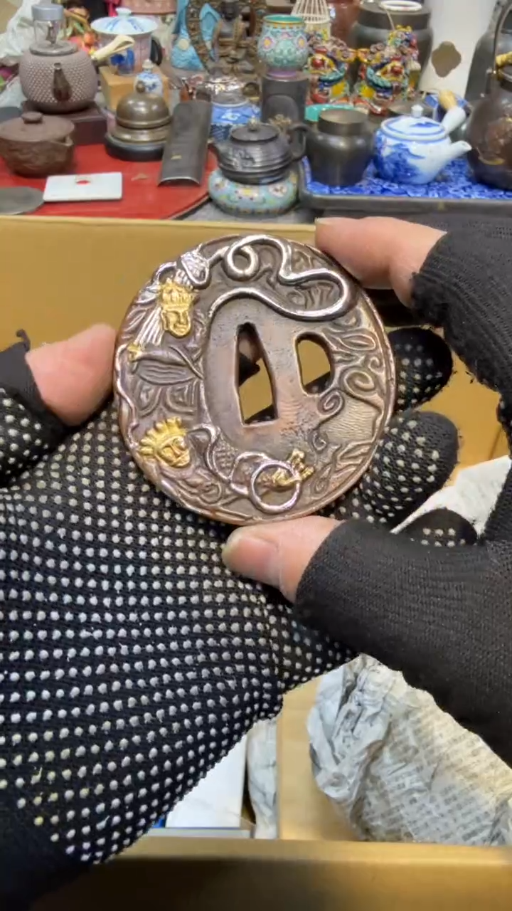 金属中古艺术工艺美术品