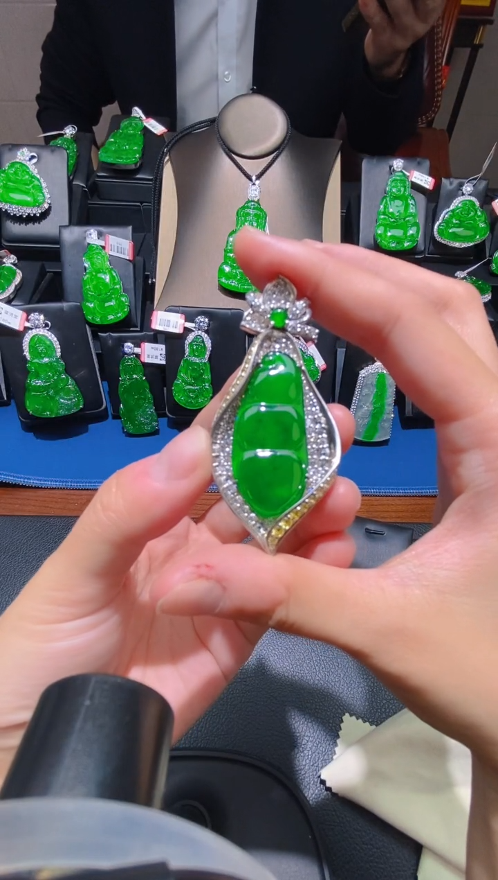 【闪购商品】翡翠颈饰未镶嵌天然A货翡翠19