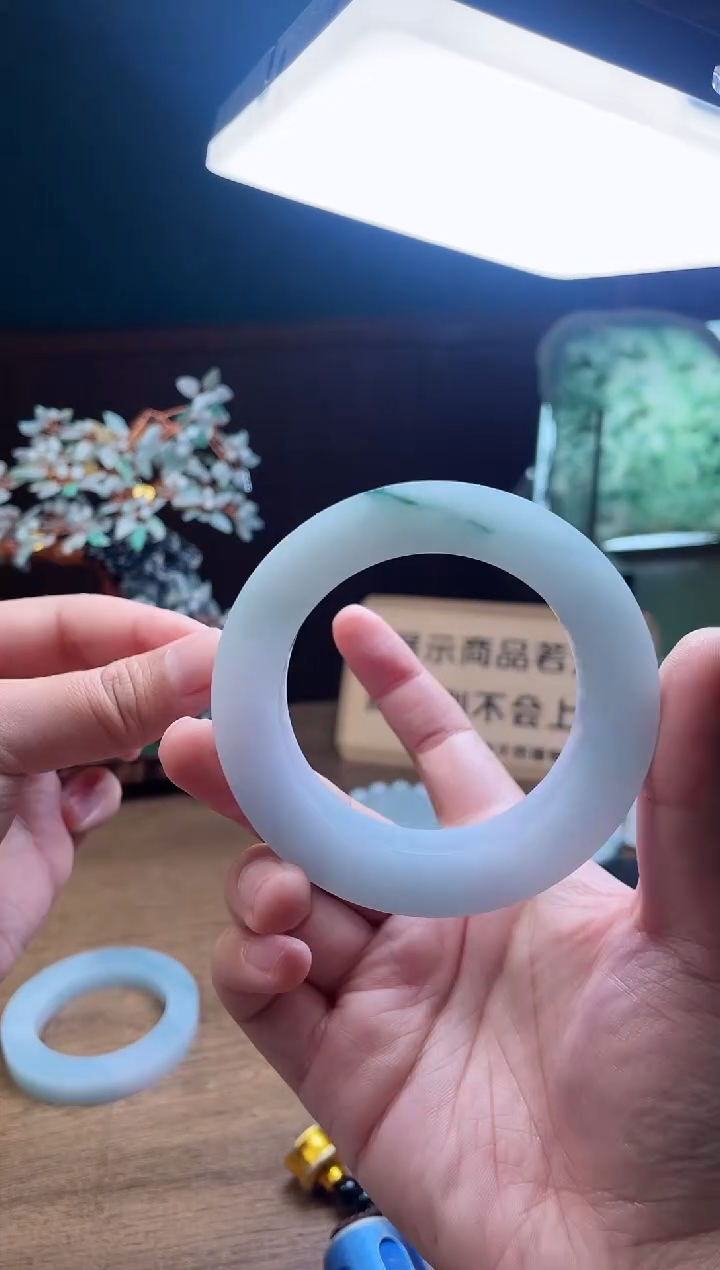 【闪购商品】定制翡翠手镯未镶嵌定制